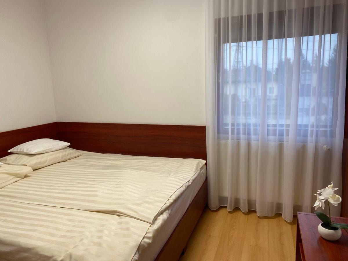 Part Cafe Residence 두나케스치 외부 사진