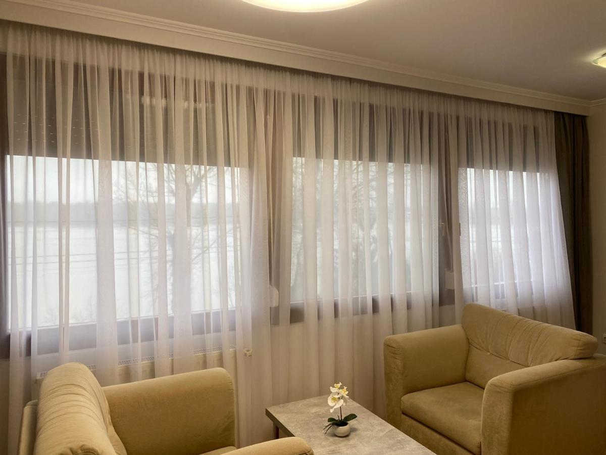 Part Cafe Residence 두나케스치 외부 사진