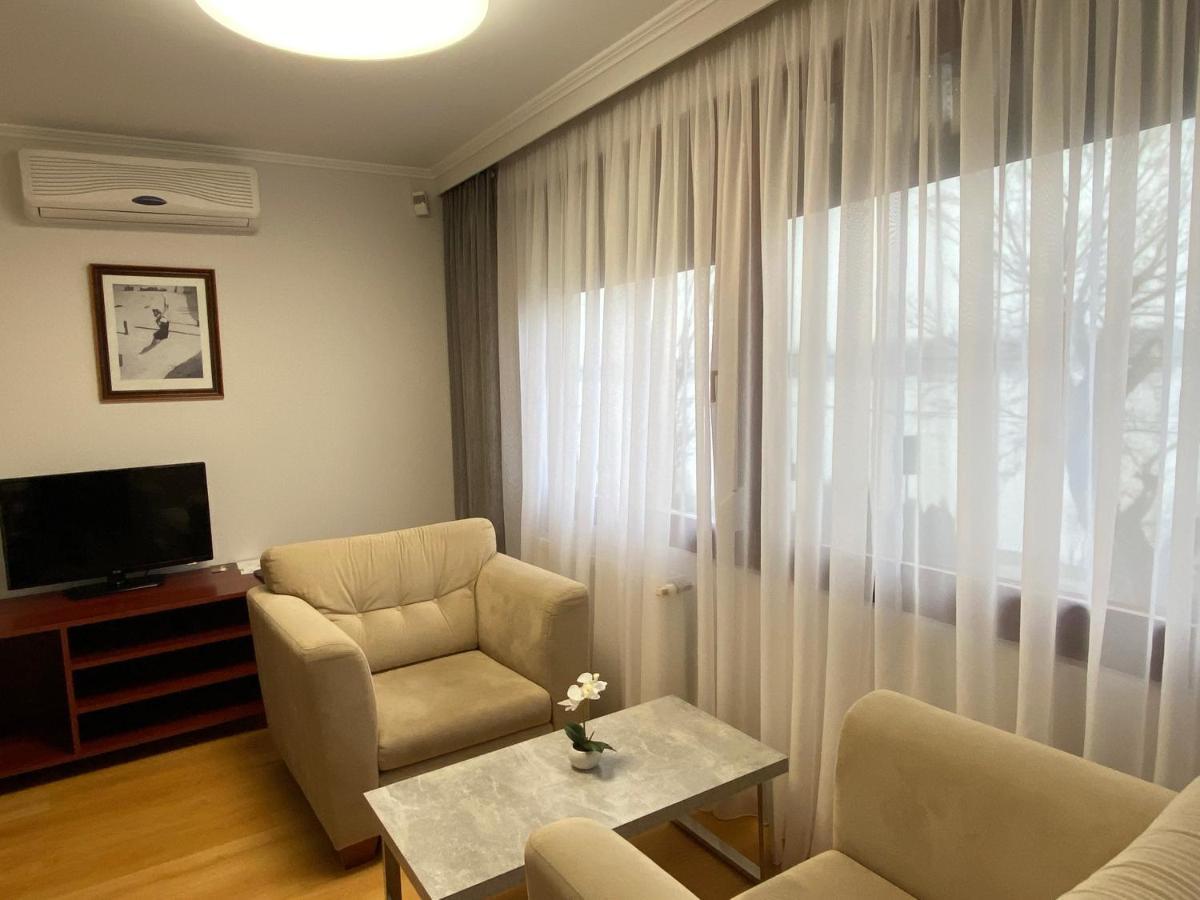 Part Cafe Residence 두나케스치 외부 사진