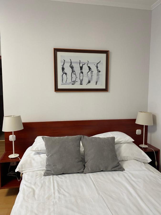 Part Cafe Residence 두나케스치 외부 사진